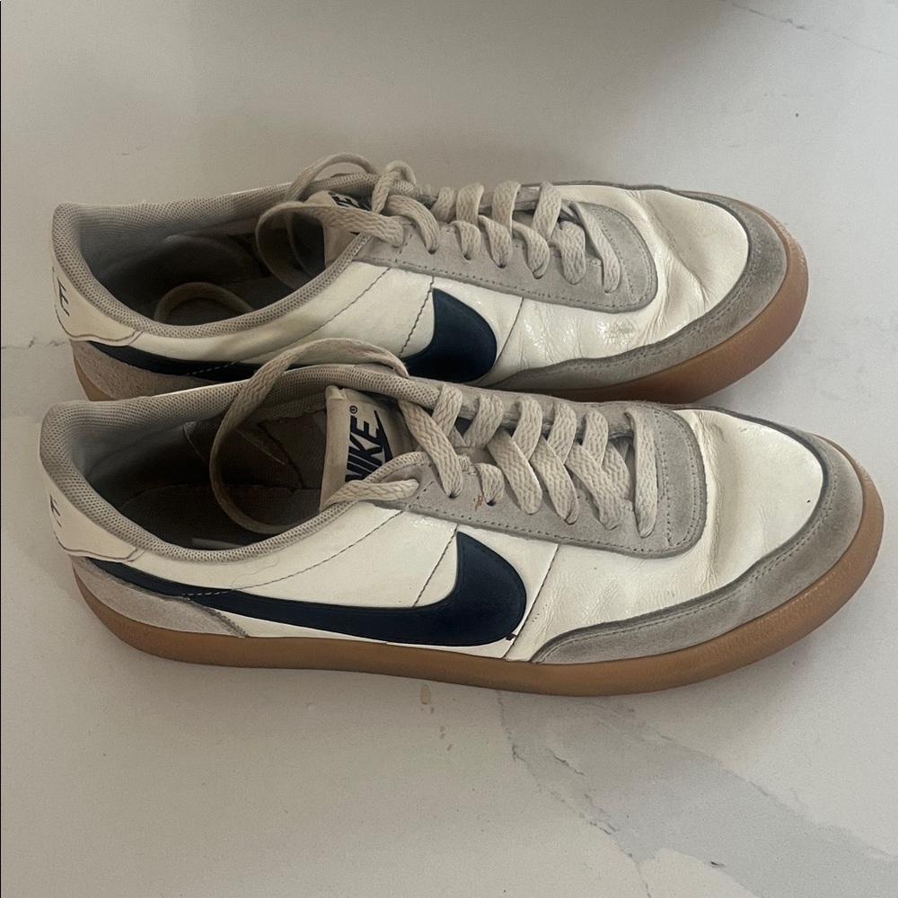 Nike Classic White and Navy Sneakers